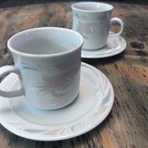 KAHLA Porcelain White and Pink Floral Teacup Set of 4